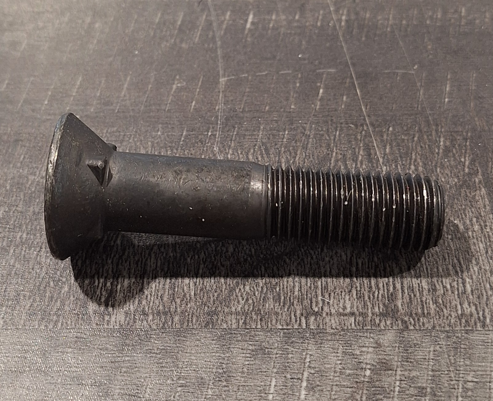 PLOUGH SCREW M16X75 12.9                                                                                      